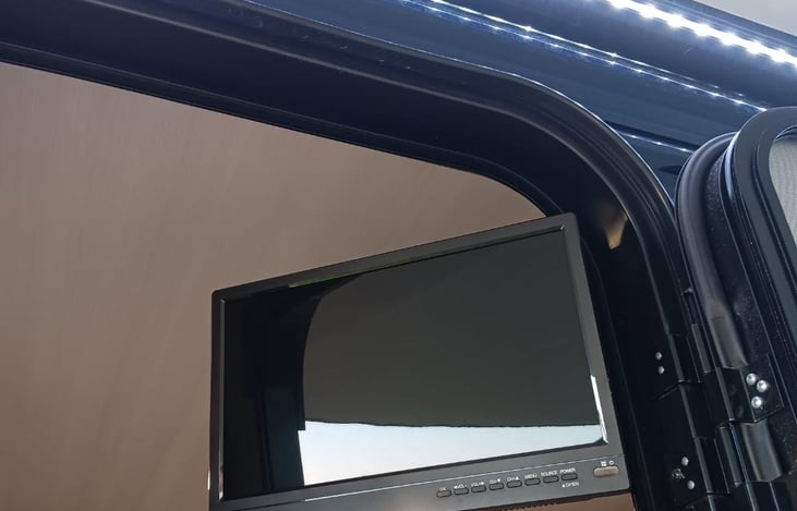 Swing out 15" TV/DVD