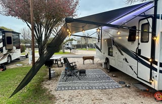 2024 Fully Loaded Pet Friendly RV Rental!