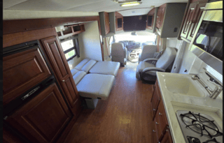 Easygoing 2013 Phoenix Cruiser 2700