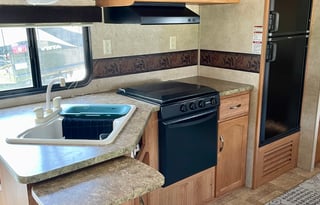 Keystone Springdale - SLEEPS 6 / PET FRIENDLY