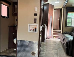 Dutchmen RV Voltage V3600