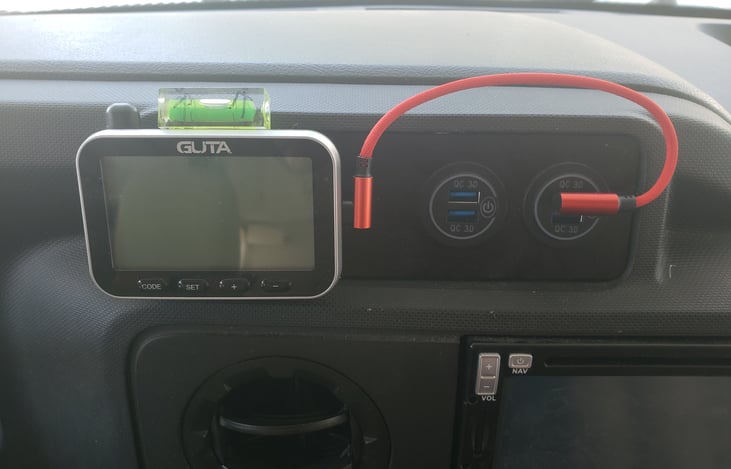 The TPMS and USB Ports on the dash.