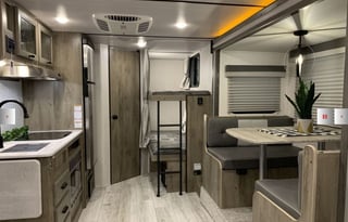 2022 Forest River RV Surveyor Legend 19BHLE