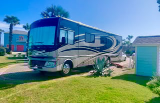 Delivery ONLY!!! 2013 Fleetwood RV Bounder 35K