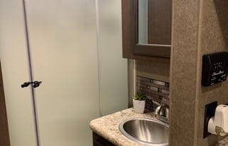 Unlimited Miles! Sleeps 12 - Bunk House  -5 TVs!