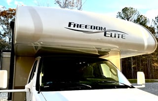 Bunk Floorplan Freedom Elite 30FE - Sleeps 8!