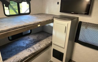 2021 Luxury KeyStone Large Family Friendly RV