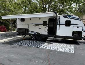 CrossRoads RV Sunset Trail SS242BH