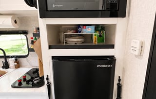 21ft Jayco • Easy tow • Fully Stocked • New Bed