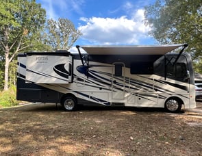 Fleetwood RV Fortis 33HB