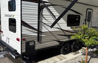 Meet The Garcia Glampster!