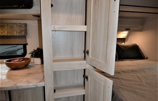 Startlink Keurig onboard. Spacious & Cozy Sleep 6