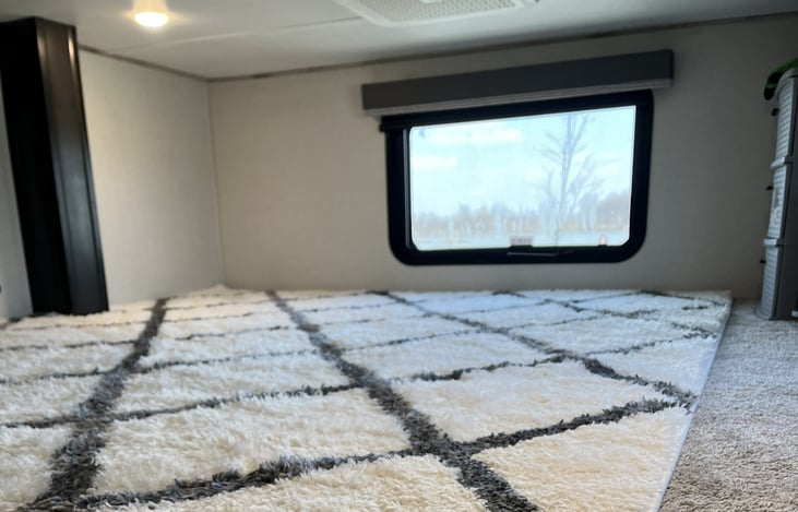 Huge Loft Sleeps 3 People