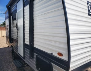 Keystone RV Coleman 17B