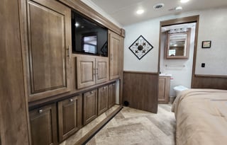 2020 Forest River RV Georgetown -2 full bathrooms!