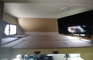 2017  Forest River Sunseeker 3170