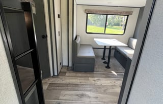 Sparkling Clean & Fully Stocked Travel Trailer