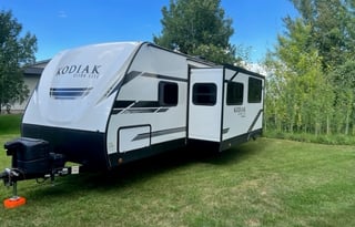 Lisa and Earl's Family Adventure RV Rental