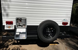 2022 East to West Della Terra