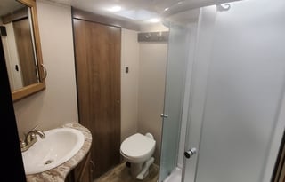 WHY CAMP, WHEN YOU CAN GLAMP?!