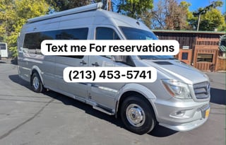 SPACIOUS 2015 Airstream