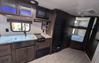 2021 Forest River 28DT – Sleeps 9!