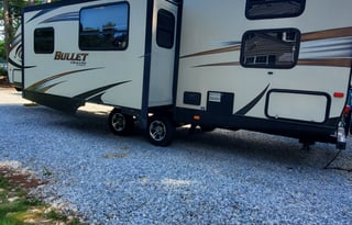 Family Friendly 2015 Keystone RV Bullet 287QBS