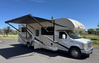 The Cheetah | Glamping on Wheels – Sleeps 6-8
