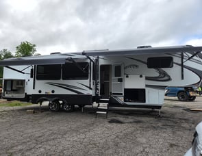 Grand Design Solitude S-Class 3740BH-R