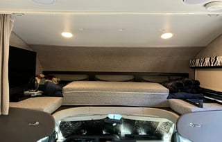 Greyhawk 31F – Luxury Family RV with Bunks