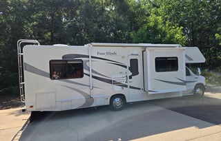 2007 Four Winds 500 29R - With Renovated Interior