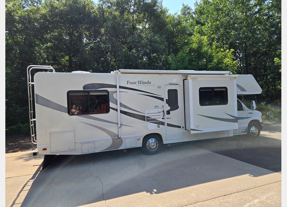 Class C Motor Home rentals in Holmen