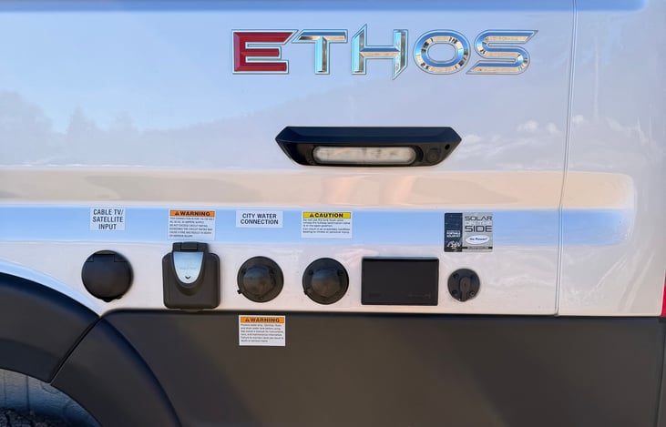 full hookups with lights