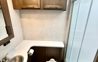 Get Out of Town 2022 Thor Windsport 34J