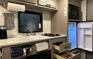 2023 Dutchmen RV Coleman Lantern 17B