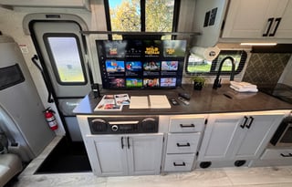 2025 33ft Coachmen 31MB - Sleeps 8