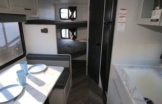 Spacious 7-Sleeper Dream on Wheels