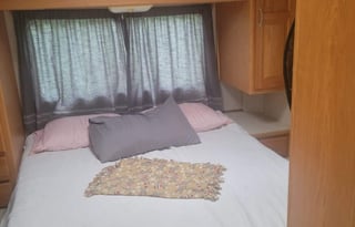 Four Winds Majestic RV