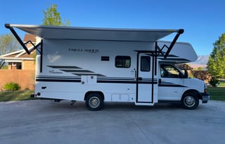 2022 Coachmen Freelander 22XG