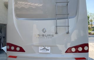 2017 Leisure Travel Unity U24MB
