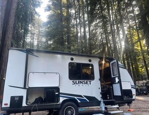 CrossRoads RV Sunset Trail SS186BH