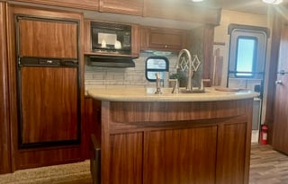 Stix & Stones RV Adventure **Couples Glamping**