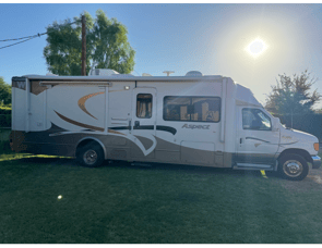 Winnebago Aspect 28T