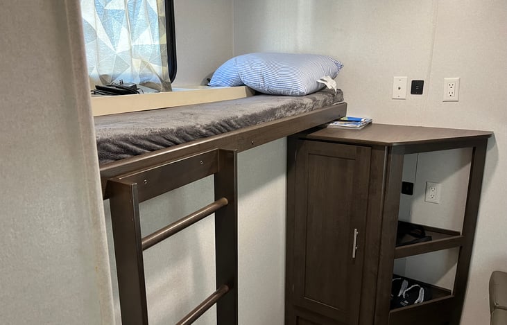 Third bunk bed in the rear bunk room