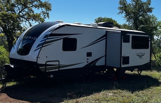 Rubén and Myra’s Rv