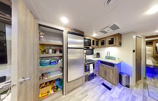 2022 CrossRoads Zinger 333D Travel Trailer