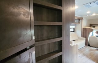 "Apollo" The Family Friendly Redhawk (sleeps 8)