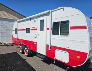 Riverside RV White Water 195 Retro