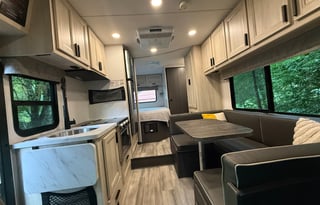Forest River Sunseeker – Family Fun Easy to Drive