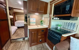 Forest River Sunseeker ***Bunks*** (BRFL 1873)